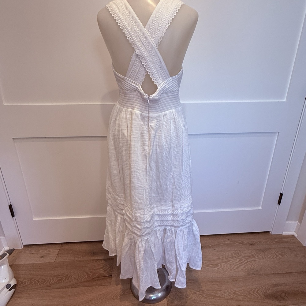 Magaschoni White Textured V-Neck Tiered Maxi Dress - Picture 3 of 12